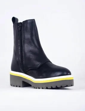 All Black - Women's Side Cord Boot