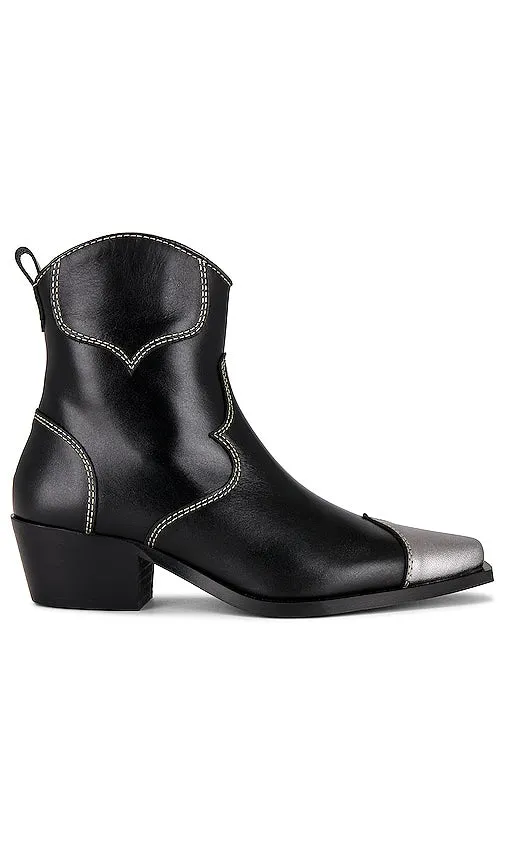 ALOHAS Buffalo Boot in Black