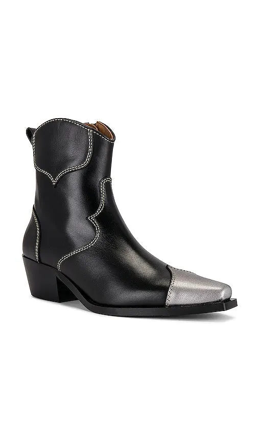 ALOHAS Buffalo Boot in Black
