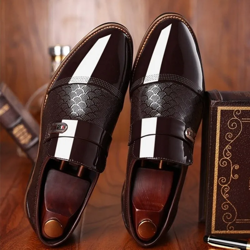 Men  Leather Embossing Classic Fashion Luxury shoes.